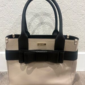 Kate Spade New York Bow Satchel – Black & Beige – Excellent Condition - Pebbled